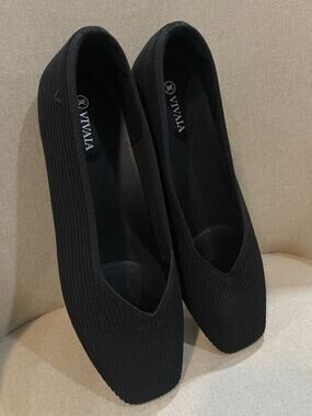 Vivaia Margot Square Toe Ribbed V-Cut Woven Flats in Black Size 41 / 9.5